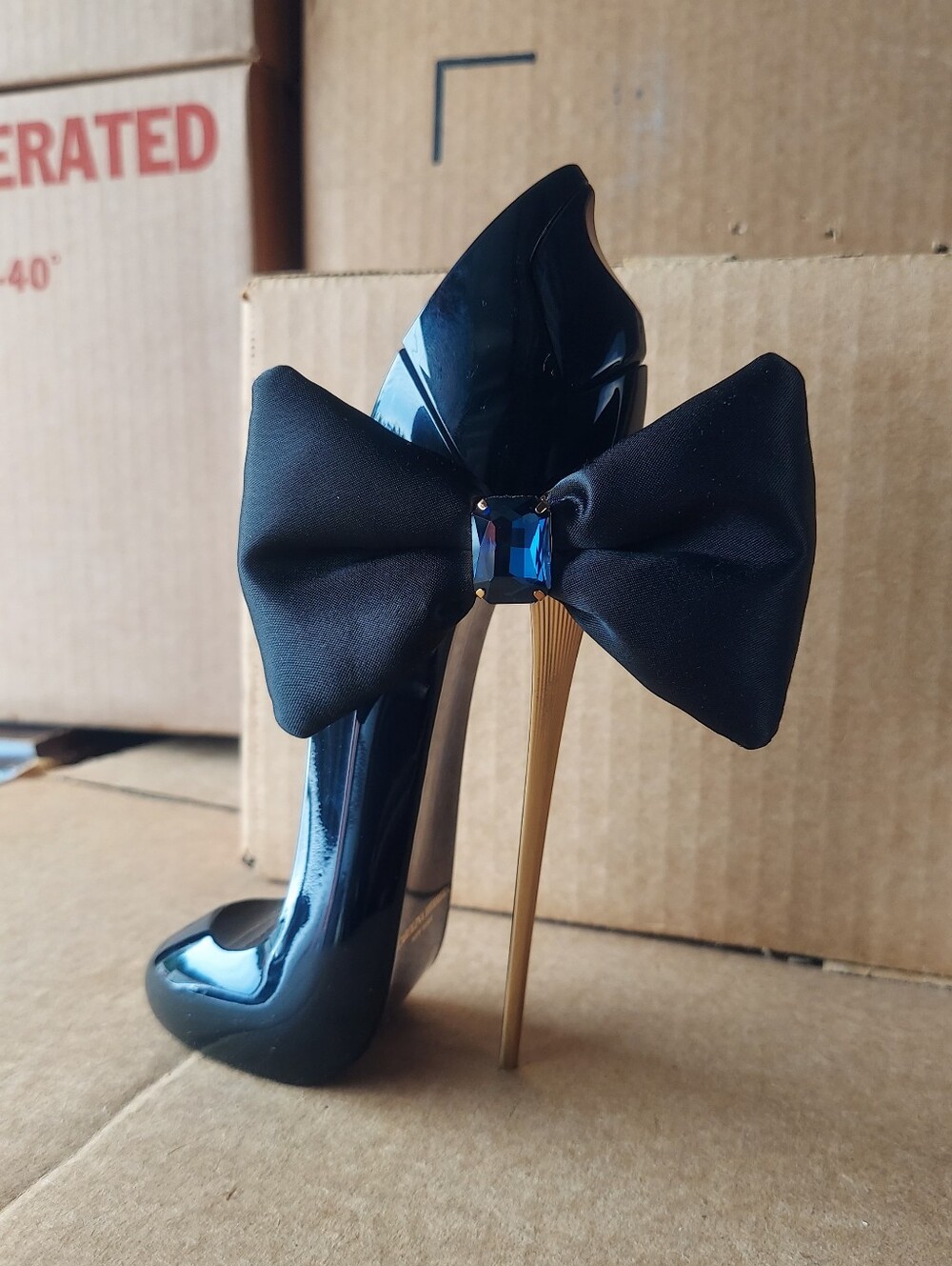 Black Satin Bow High Heel Bottle Accent